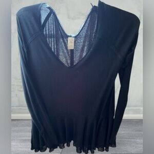 Free People”We the Free”Long Sleeve Tunic Top w/Frayed distressed hemline M
NWT